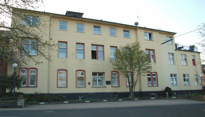 03/26 - Nach Umbau und Erweiterung wird das Haus seit 1984 als Therapiezentrum genutzt