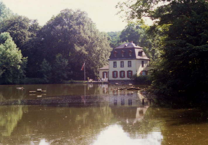 Haus am See, errichtet von den Oppenheims <Bild 15 von 25>